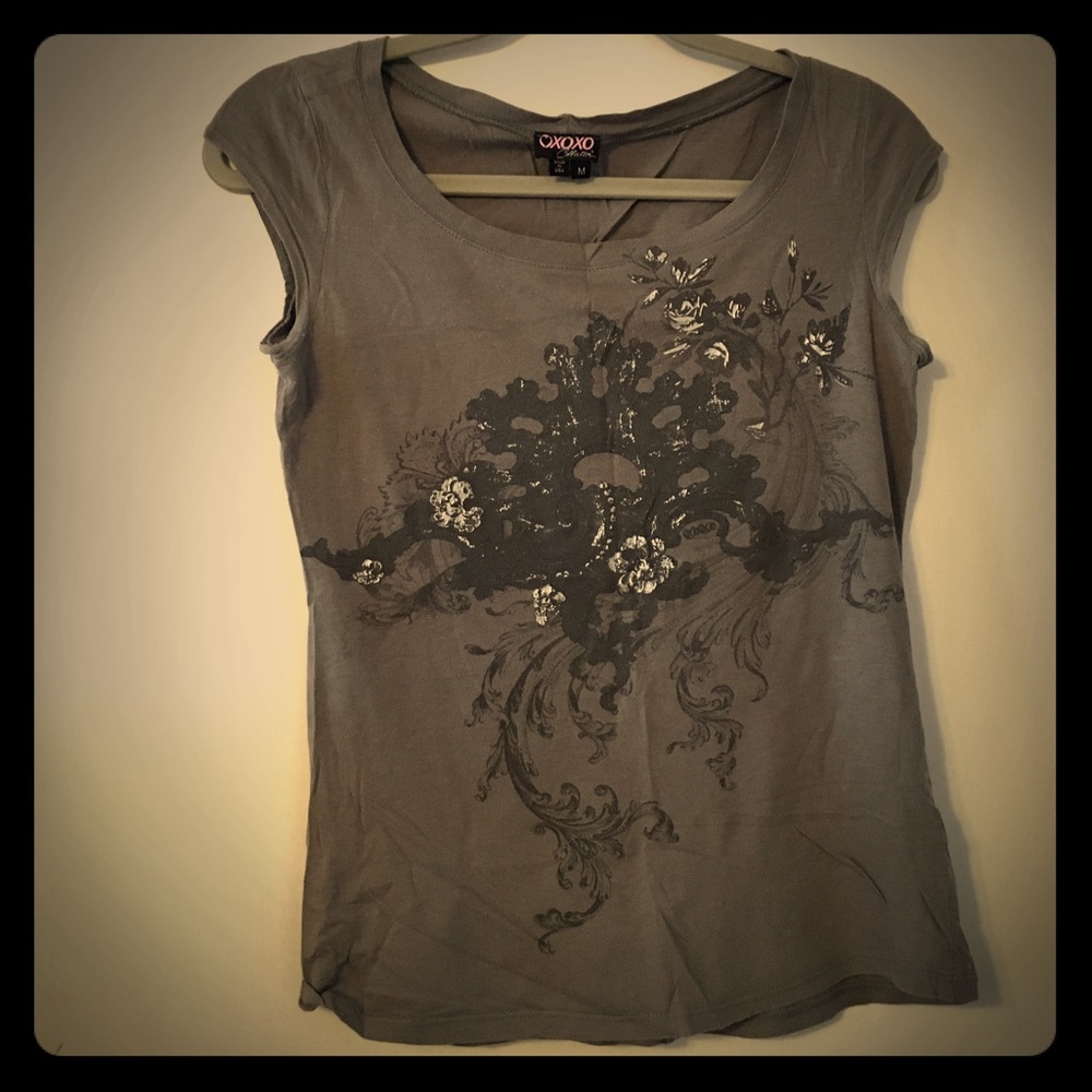 Xoxo gray tee